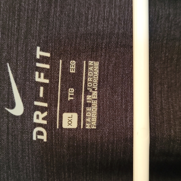 Black nike dry fit t shirt 👕 - Picture 2 of 2